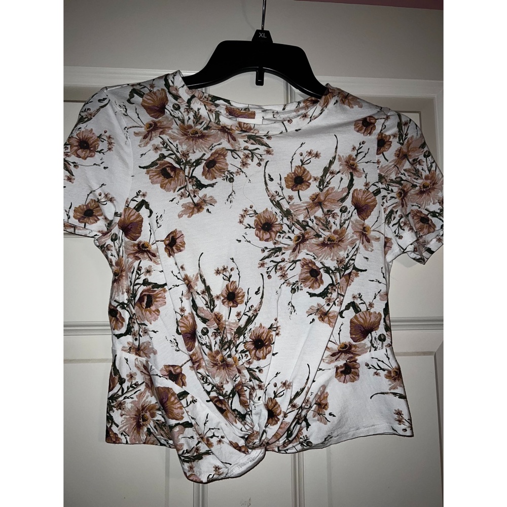 H&M White Floral Twisted Crop Top